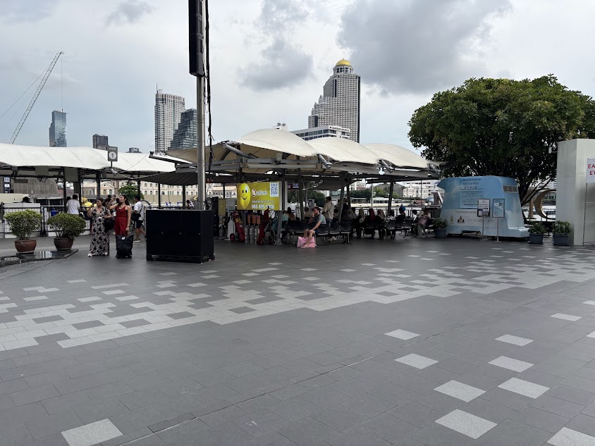 アイコンサイアム サトーン船着場(サパーンタクシン駅)行きのシャトルボート
