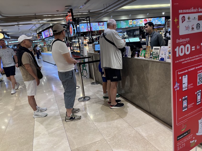 エンポリアム フードコート 