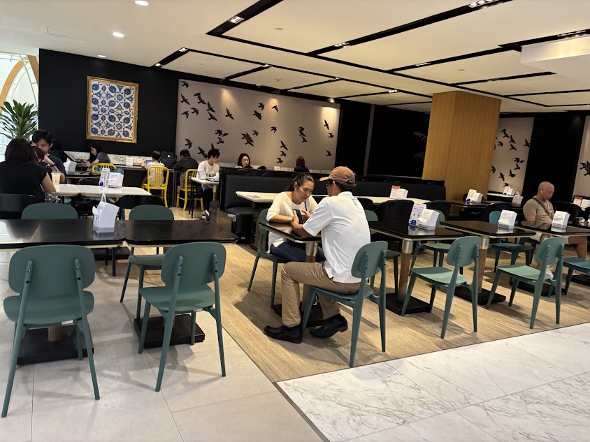 エンポリアム フードコート