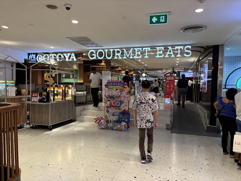 エンポリアム フードコート